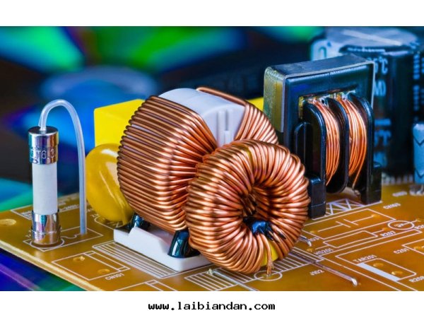 大(dà)陸成(chéng)全(quán)球最(zuì)大(dà)的(de)電(diàn)子垃圾傾倒场(chǎng)